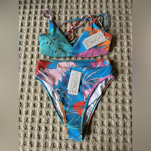 NWT L*Space Ribbed Cody Top Small - Picture 7 of 7